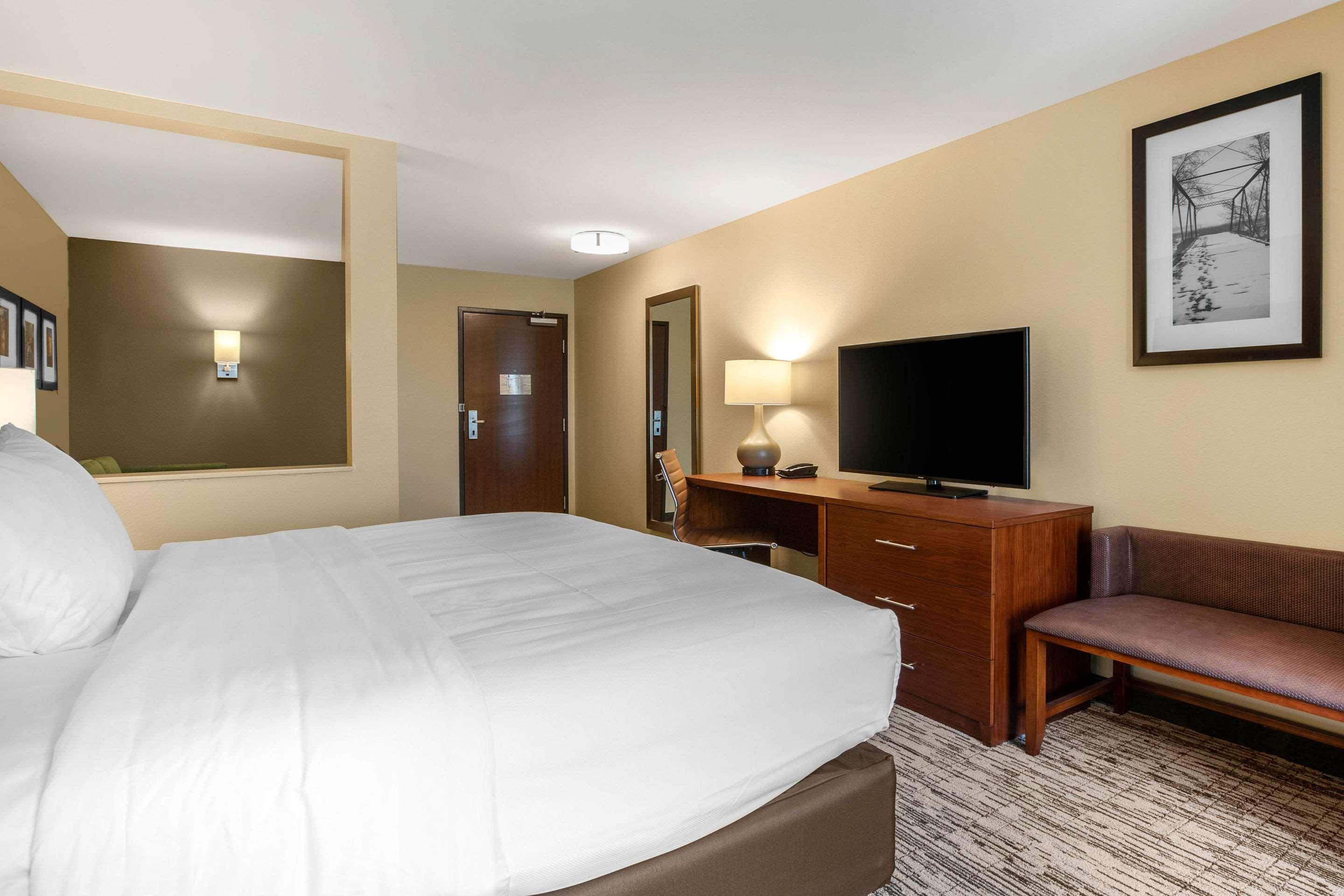 Comfort Inn & Suites Ames Near Isu Campus Екстериор снимка