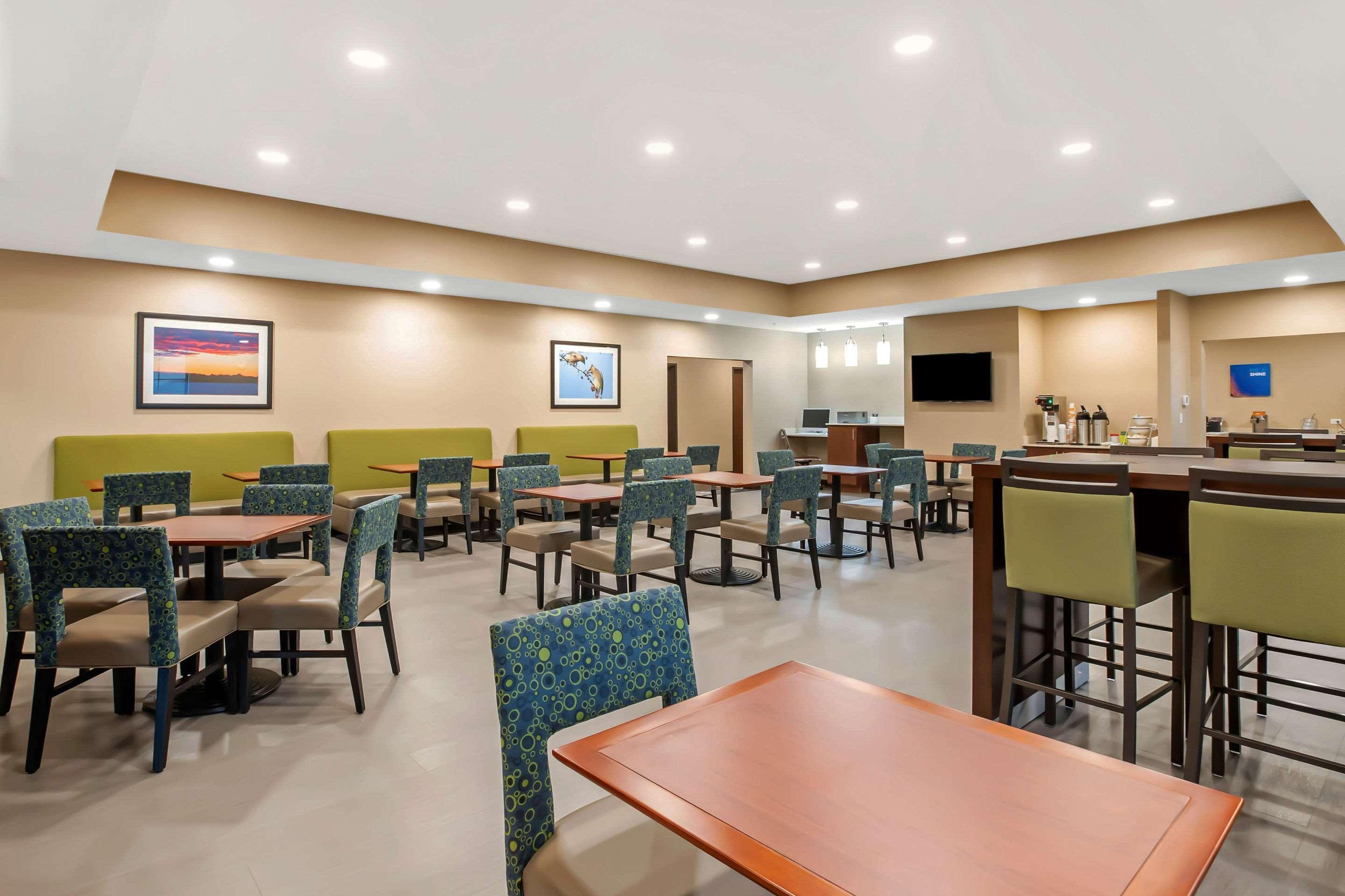 Comfort Inn & Suites Ames Near Isu Campus Екстериор снимка