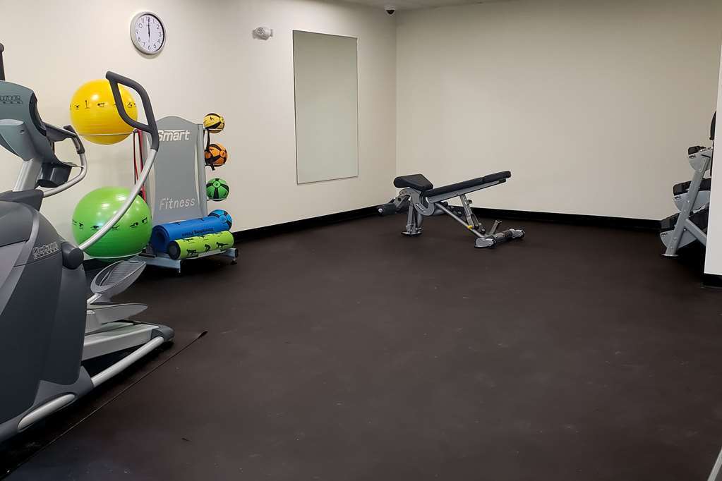 Comfort Inn & Suites Ames Near Isu Campus Съоръжения снимка